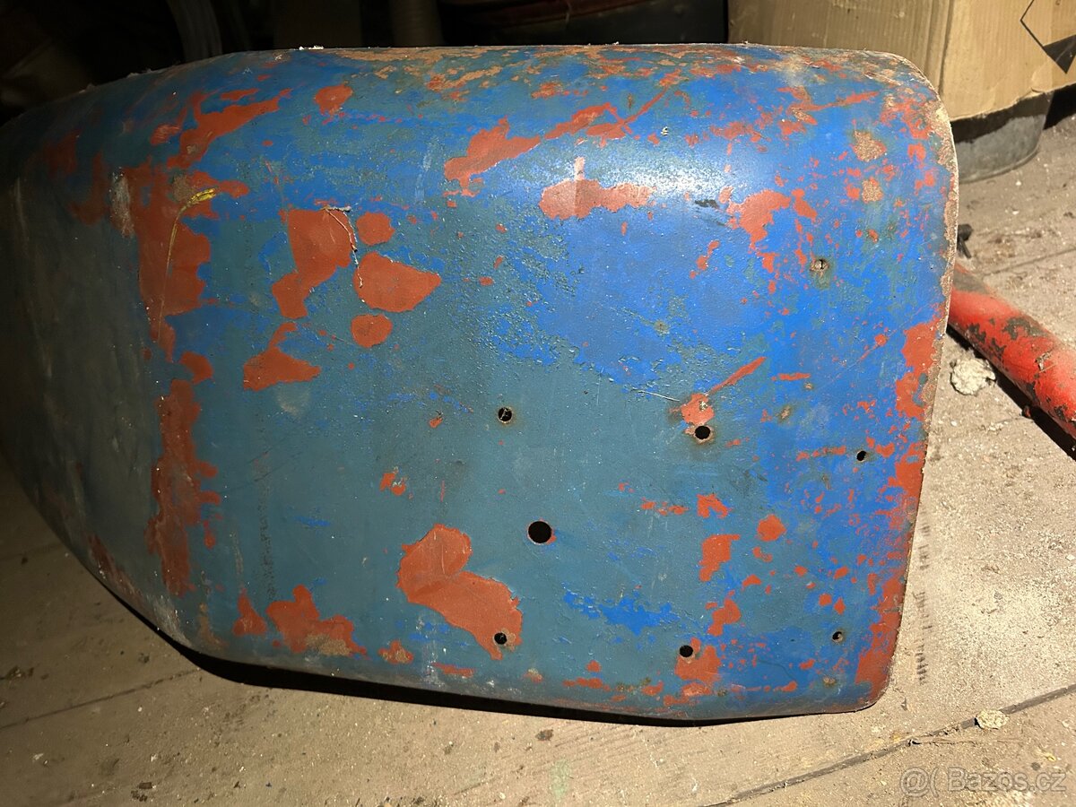 Levý blatník Zetor 3011 - 8