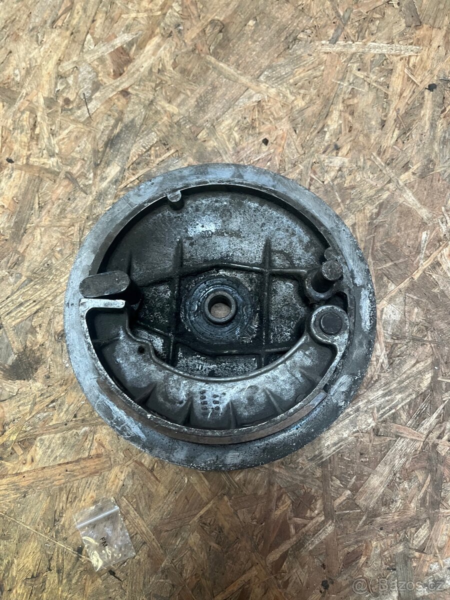 Brzdové štíty Jawa/čz - 8