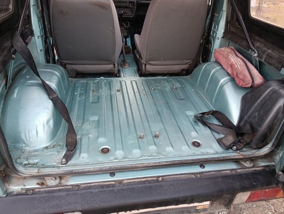 Predám Suzuki Samurai 1,3i - 8