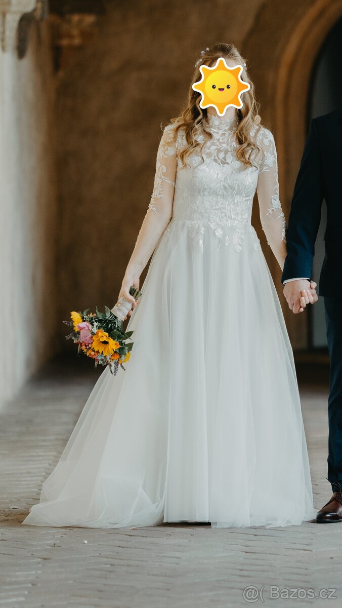 Krajkové svatební šaty - 8