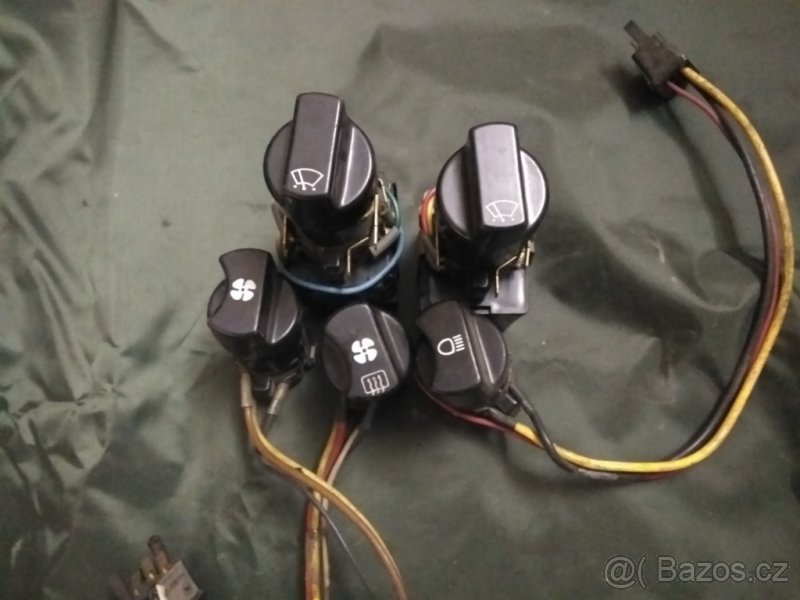 Prodám Škoda díly - 8