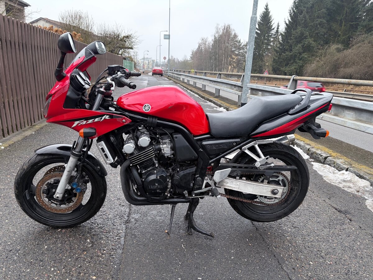 Yamaha Fzs 600 - 8