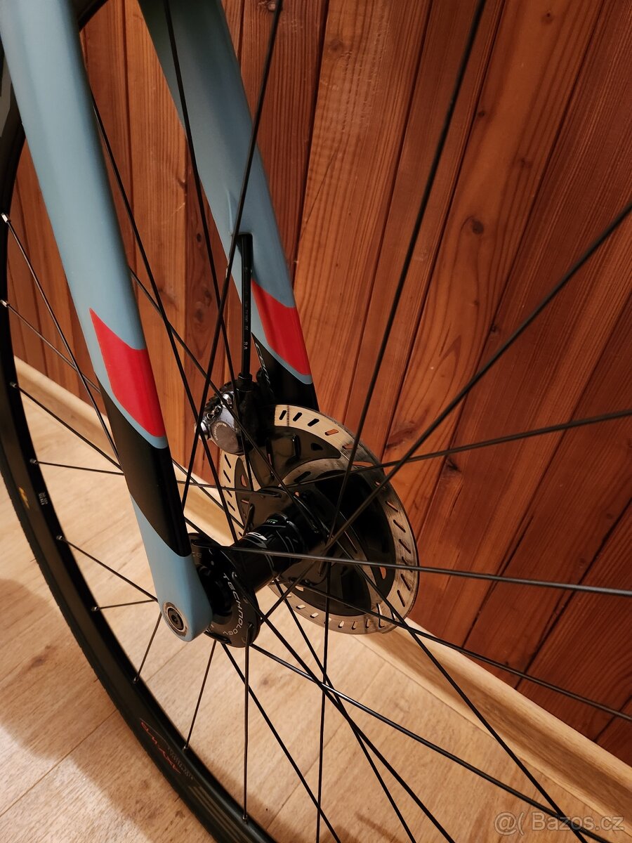 Prodám e-bike Wilier Cento1 Hybrid Ultegra 2022 modré/černé - 8