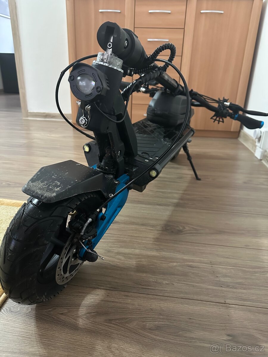 Elektrická koloběžka pro dospělé Bluetouch BT1000 - 8