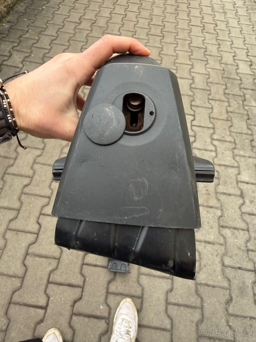 Střešní nosiče Audi A8 a S8 2006-2012 - 8