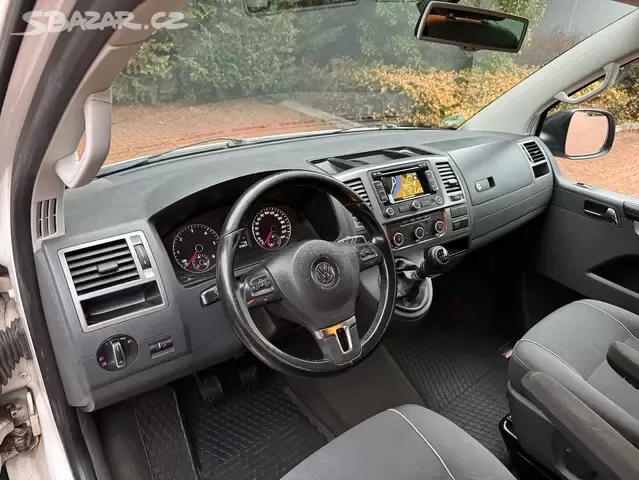 VW Multivan T5 2.0 TDI 103kW,4x4,Webasto,Xenon,Tažné,Navi. - 8