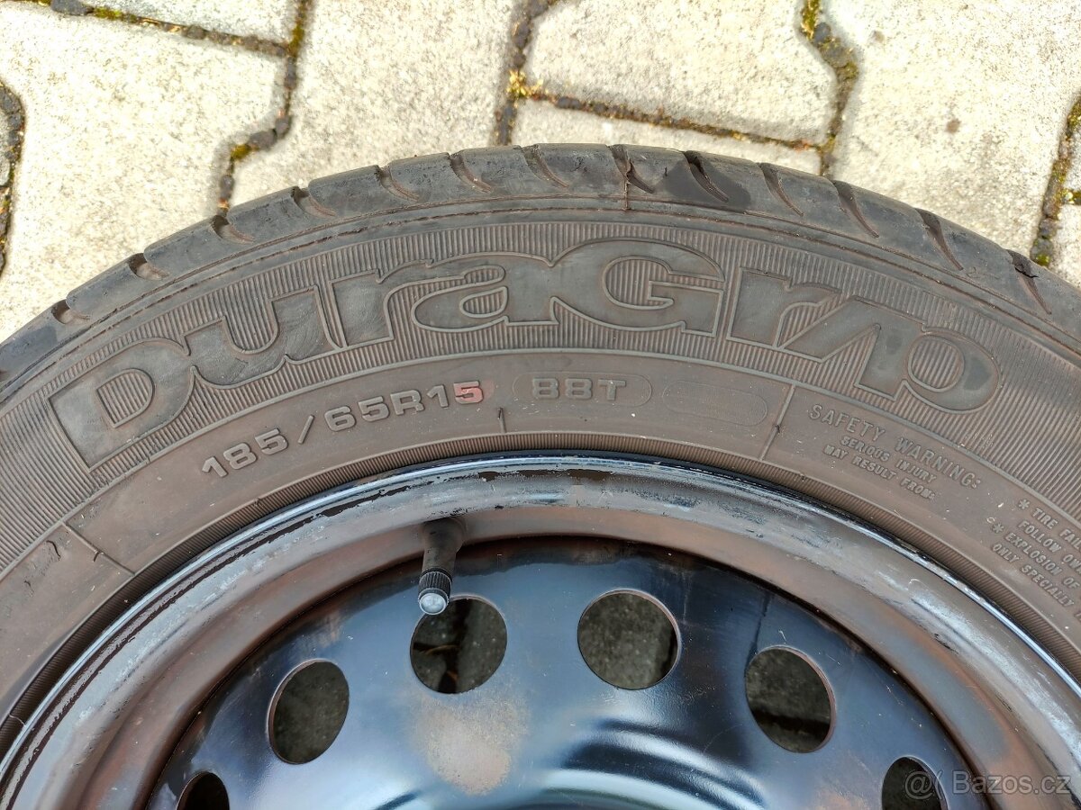 Kompletní kola na Dacia Sandero I ,185/65/15. - 8