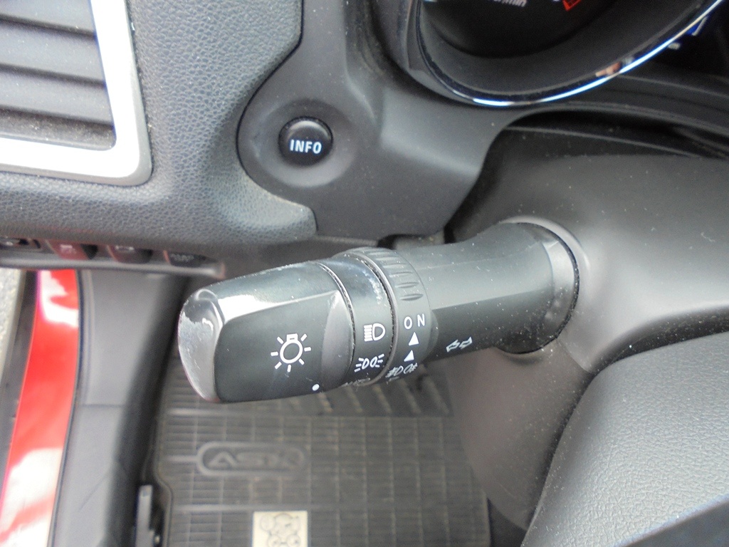 Mitsubishi ASX 1,6 Mivec, 1. majitel, dvě sady kol, r.v. 09/ - 8