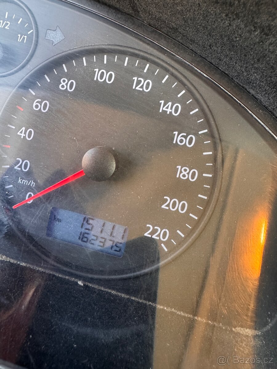 VW Transporter T5 Valník – 1.9 TDI, 63 kW - 8