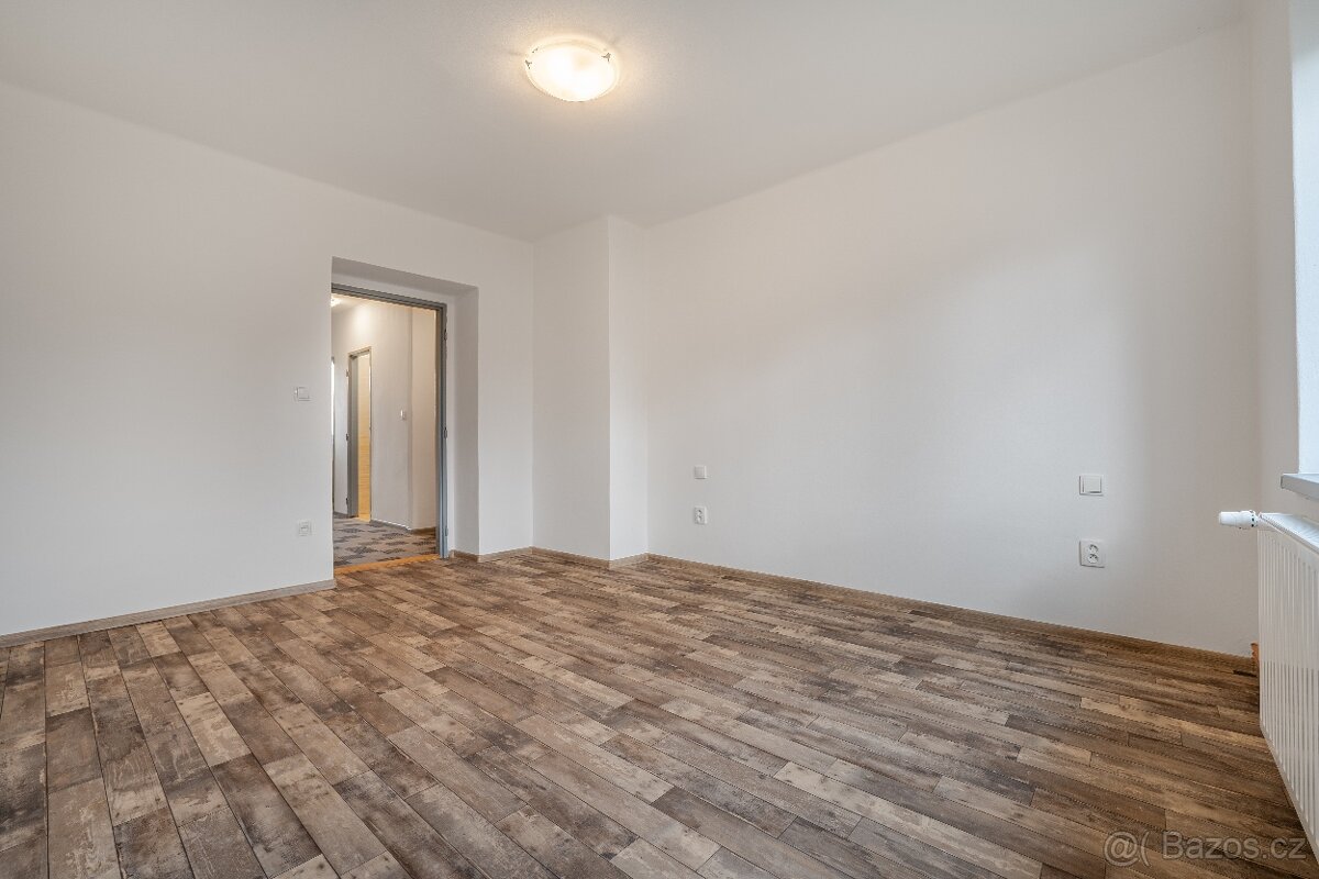 Prodej bytu 2+1, po rekonstrukci, Telč - 8