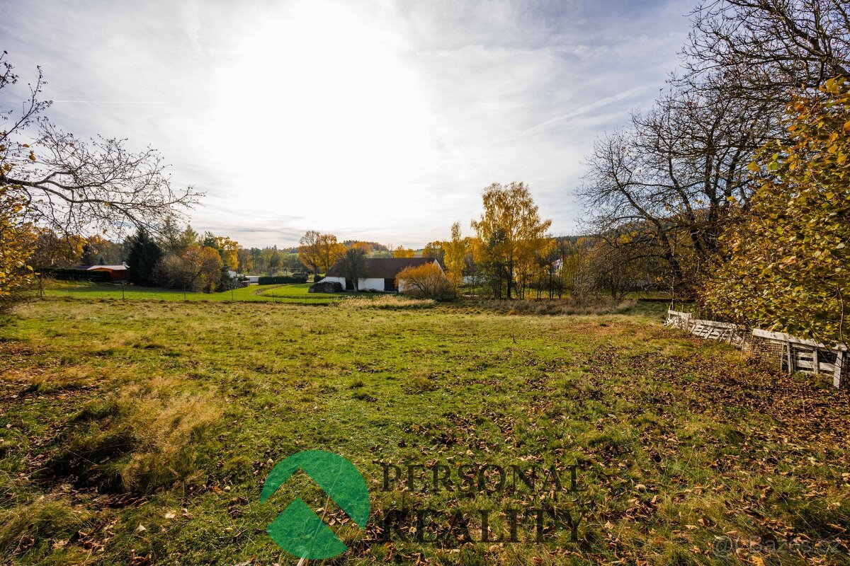 Prodej stavebního pozemku 2 232 m², Mlýny, ev.č. 02547 - 8