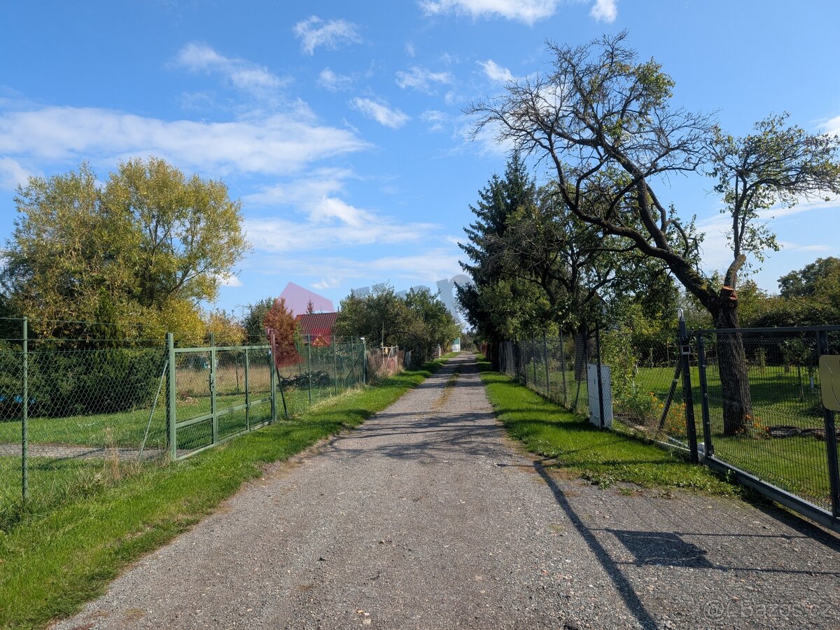 Prodej stavebního pozemku v Chlumci nad Cidlinou - 8