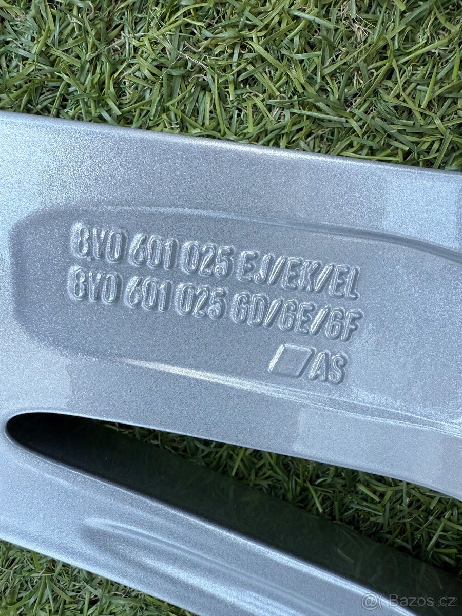 Originál alu kola Audi RS3 S3 A3 5x112 R19 nová sada - 8