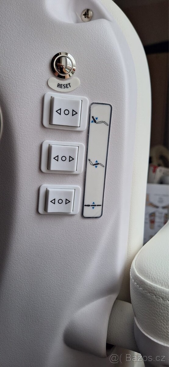 Prodám pedikérské křeslo - 8