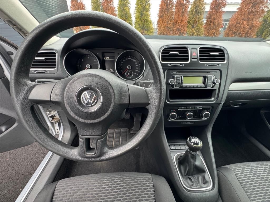 Volkswagen Golf 1,6 (2011) - 8