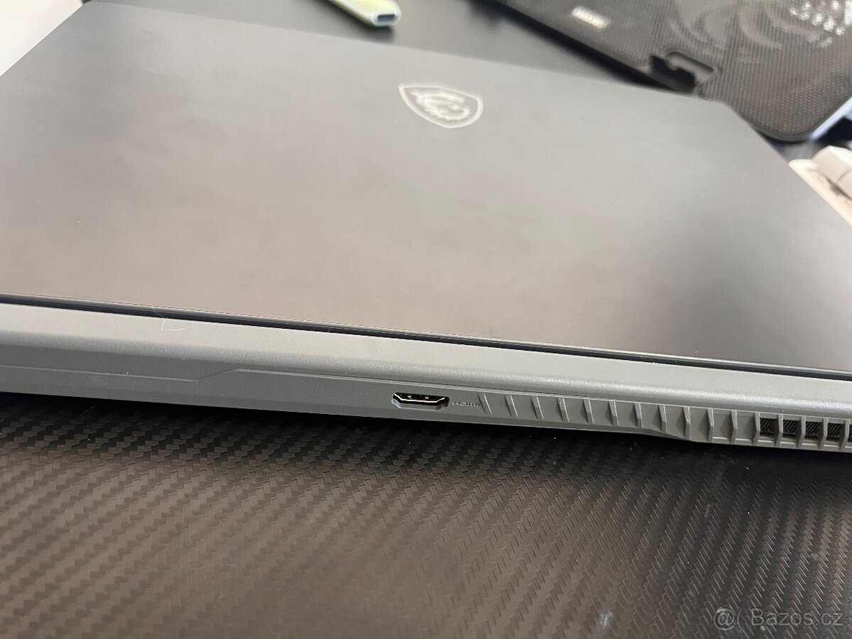 MSI thin 15 (RTX4050) - 8