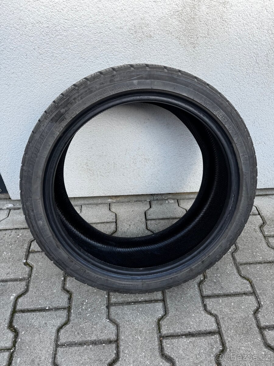 Zimni pneu 215/40 R17 - 8