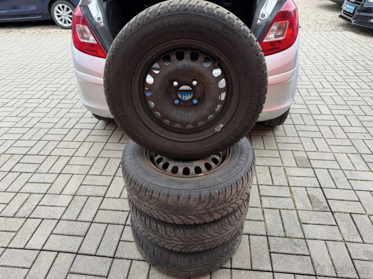 Opel Corsa, 1.2i 59KW 2x kola,nová TK - 8