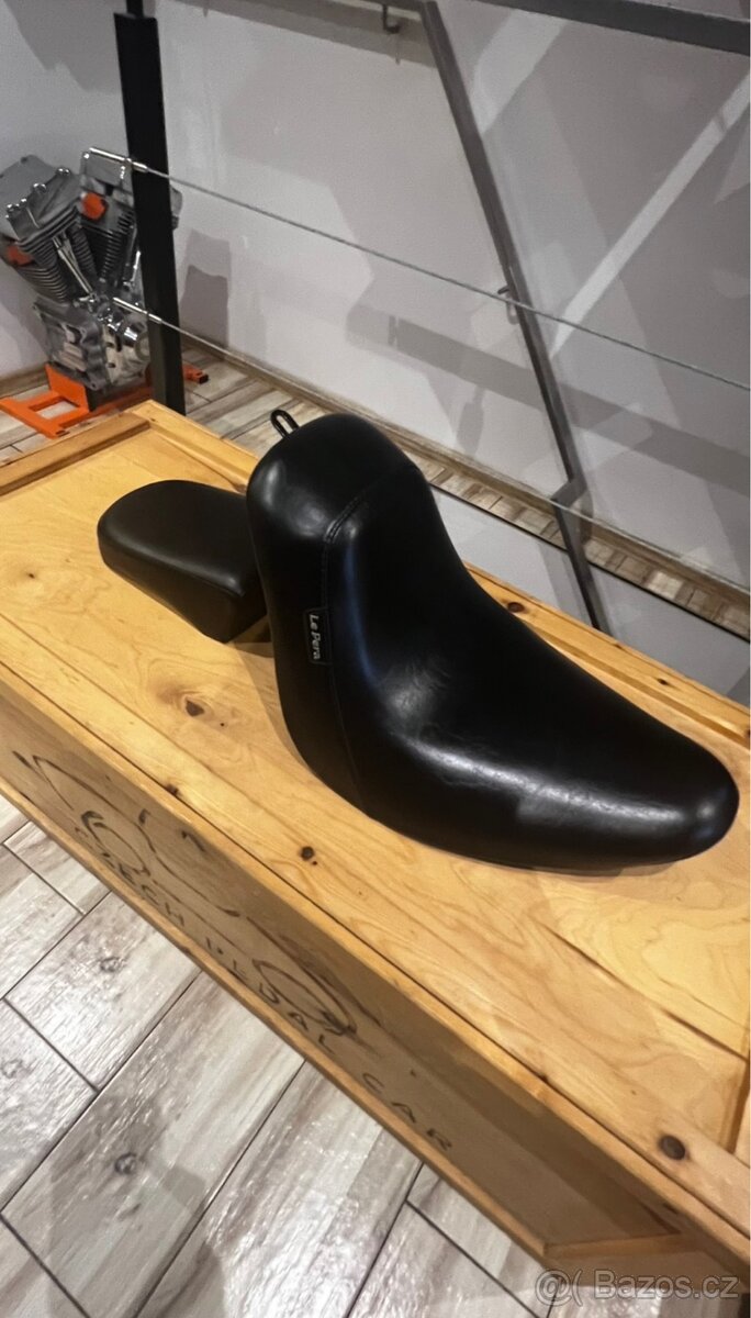 Motocyklová sedla a různé díly pro modely Harley - Davidson. - 8