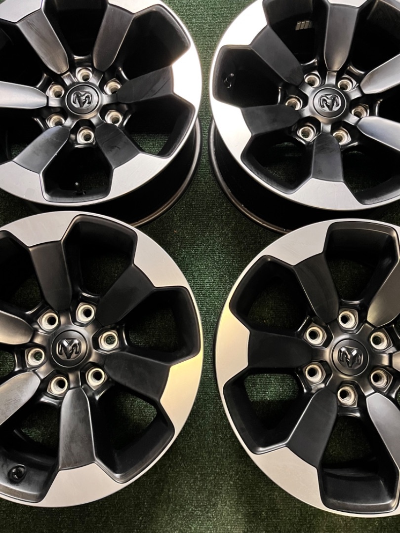 6x139.7 R18 Orig. Alu Dodge RAM 1500 REBEL - TOP STAV - 8