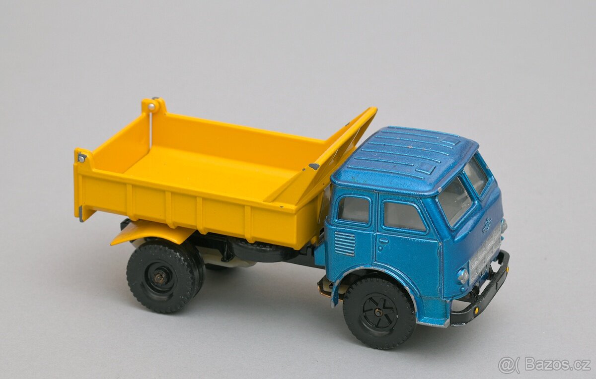 Modely autíček / hračky pro sběratele - 8