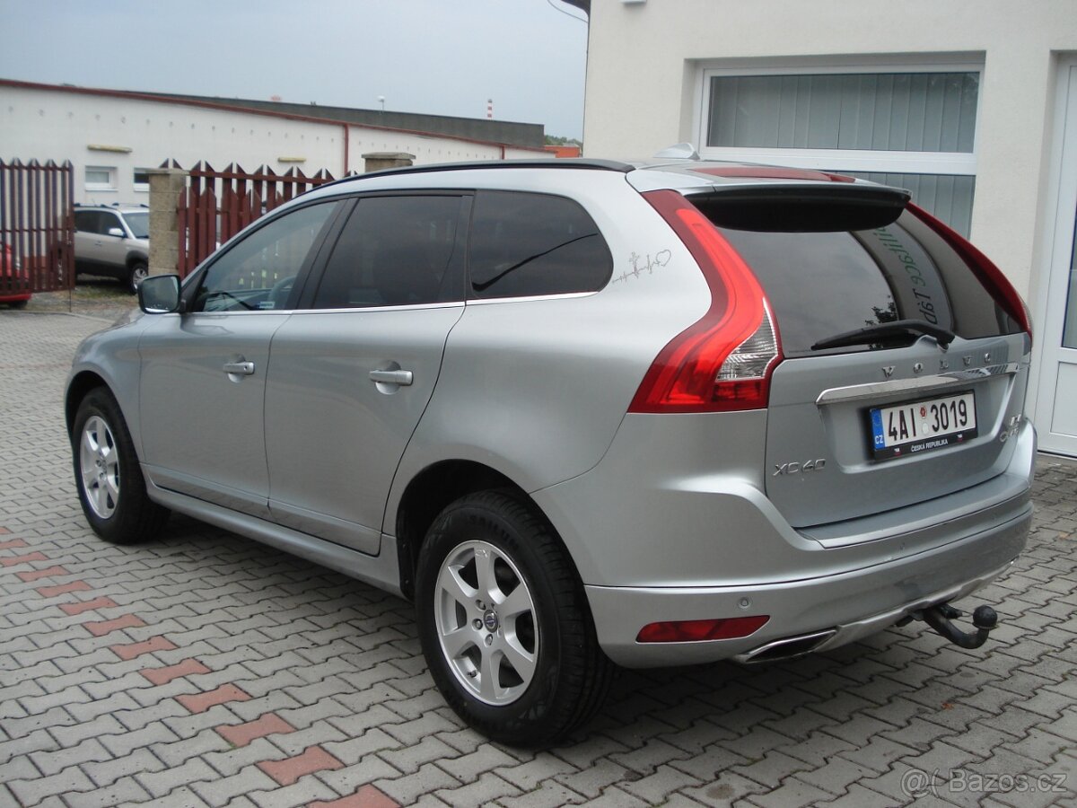 Volvo XC 60 2.4 D4 AWD,MANUÁL,ČR,SERVISKA - 8