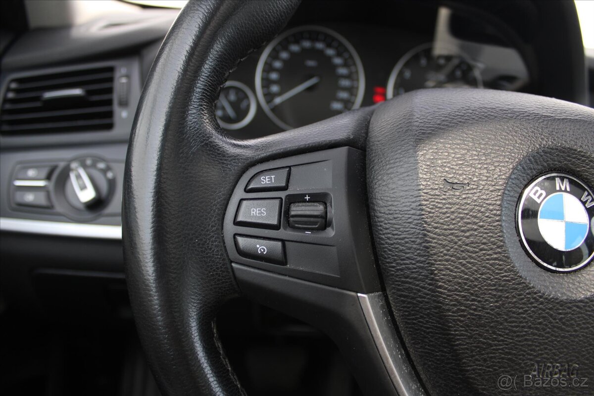 BMW X3 xDrive 35i 225kW SERVIS. KNIHA (2011) - 8