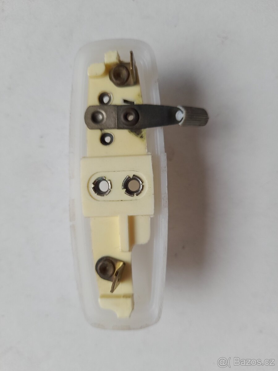 VW Zbylé díly z renovace - 8