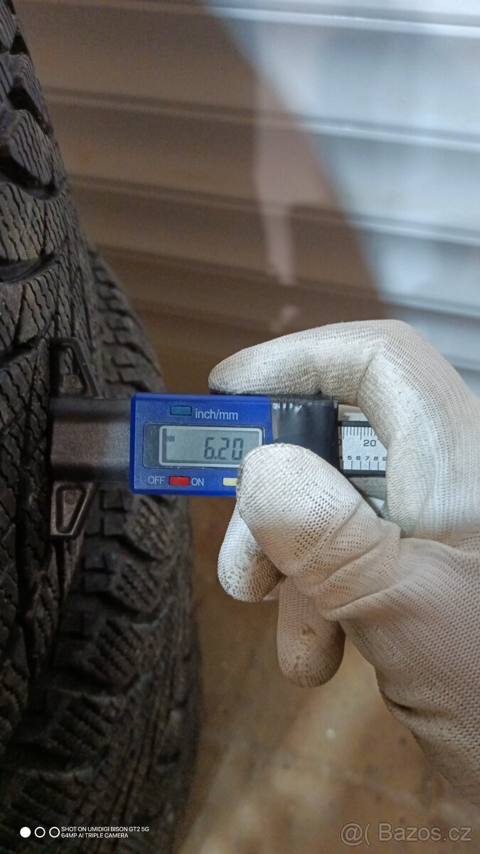 Zimní pneumatiky 215/55r17 - 8