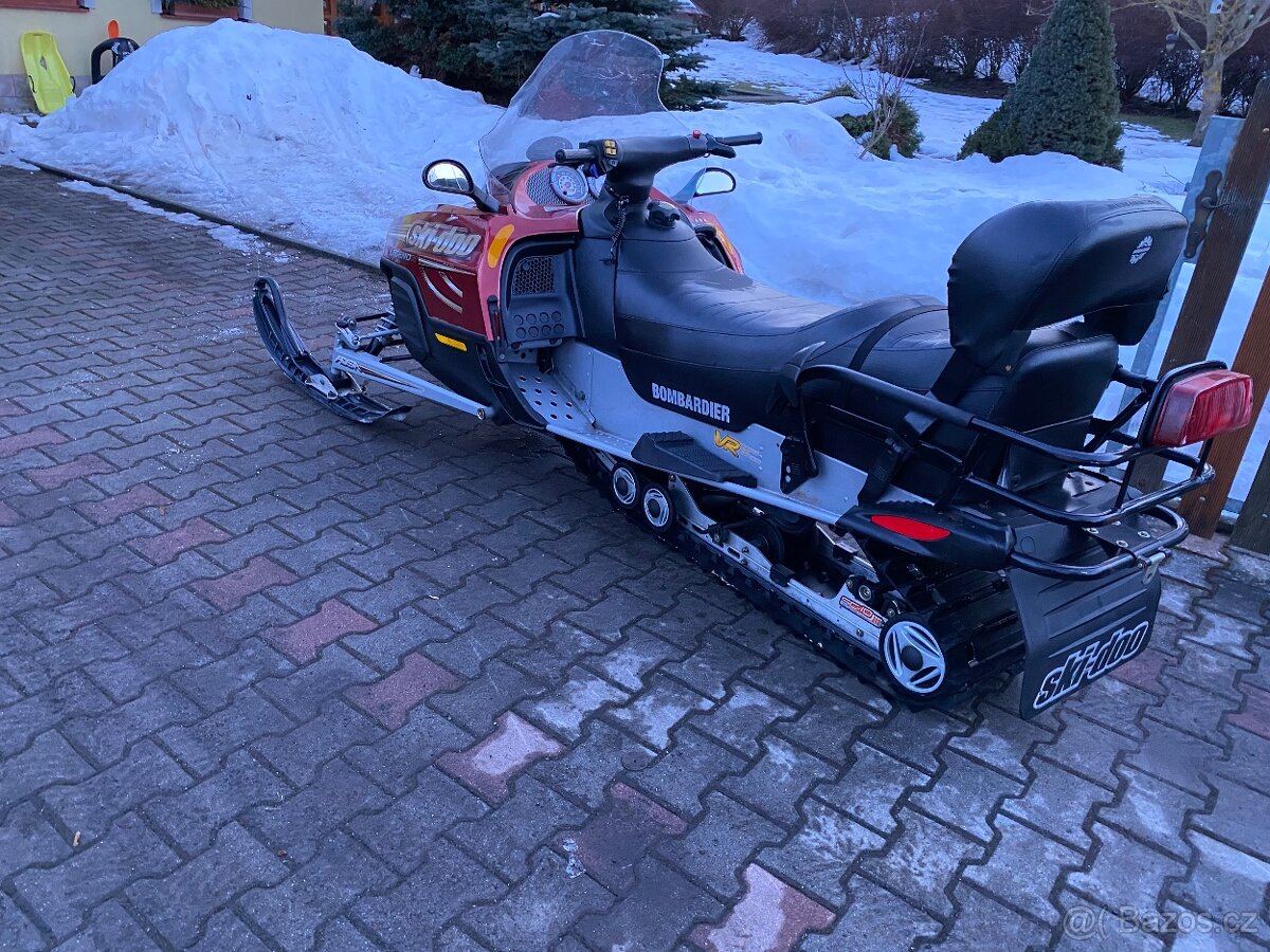 Prodám Bombardier 1000 4 takt Rotax - 8