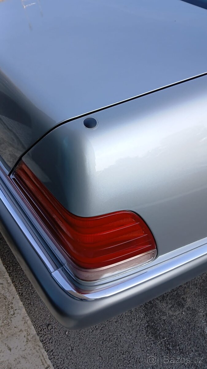 MERCEDES-BENZ 300 SE - 8