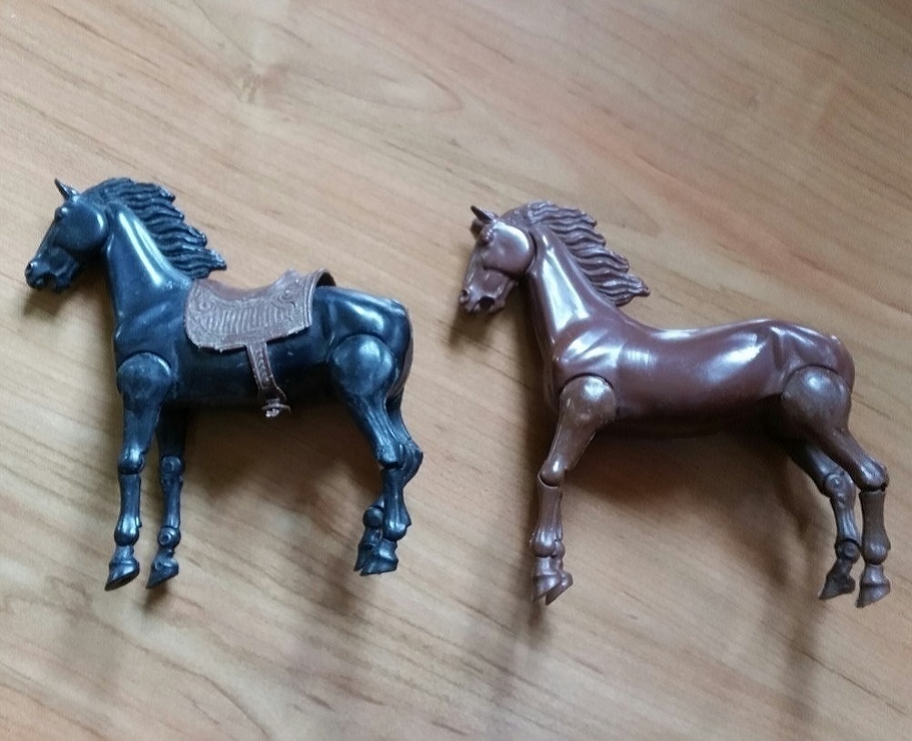 Gumoví vojáčci DDR,Kovbojové,indián a koníci a minizvířátka - 8