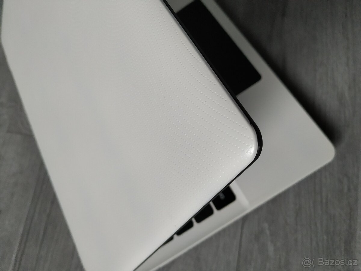 Acer ES1-132, 11.6", 2GB, 32GB eMMC, W10 - 8