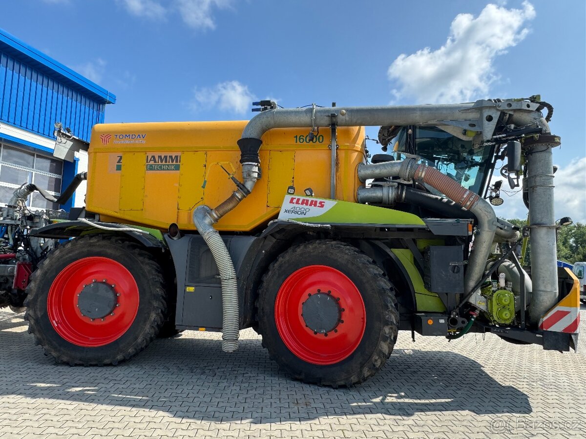 Claas Xerion - 8