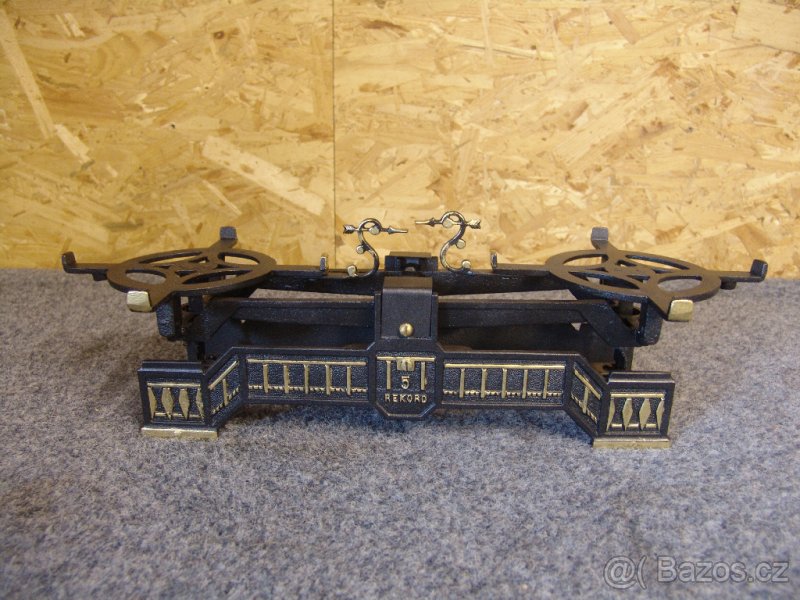 Starožitné váhy " Rekord - 8