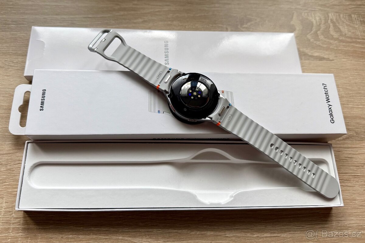 Samsung Galaxy Watch 7 44mm stříbrné, zánovní, komplet - 8