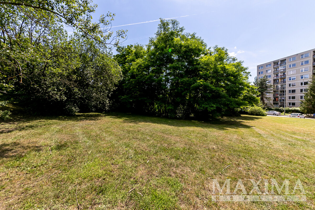 Pozemek o ploše 4183 m2 - Praha, Modřany - 8