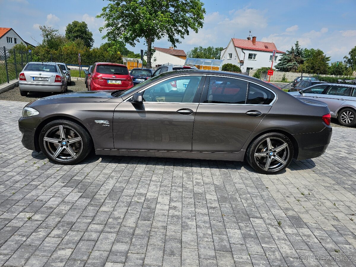 BMW Řada 5, 550I XDRIVE - 8
