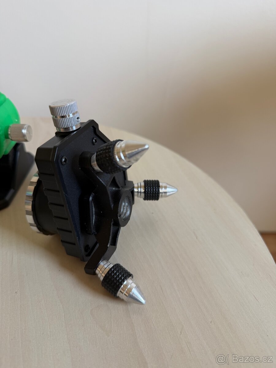 Křížový laser (1104) - 8