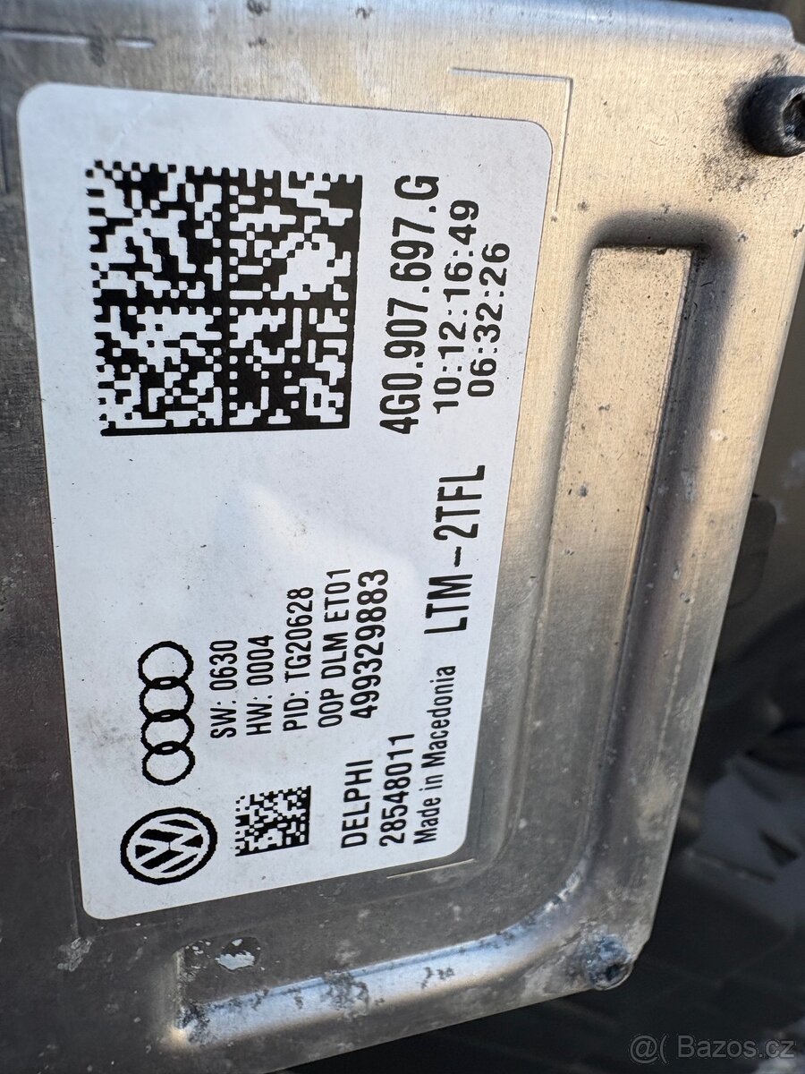 Vw Caddy pravý bi xenon - 8