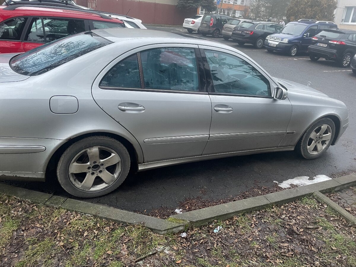 Mercedes w211 270cdi - 8