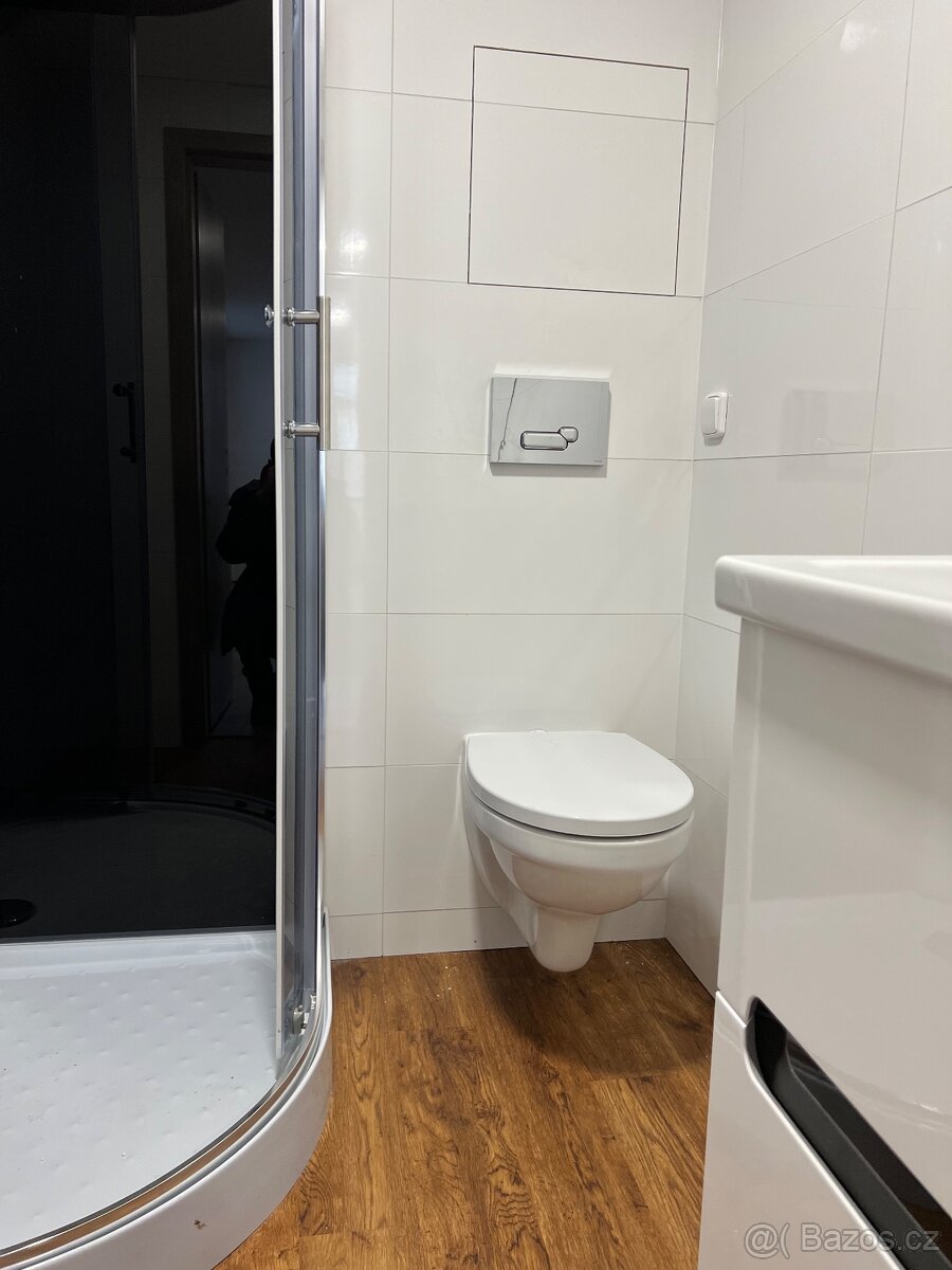 Obytný kontejner 8 x 4 m - 8