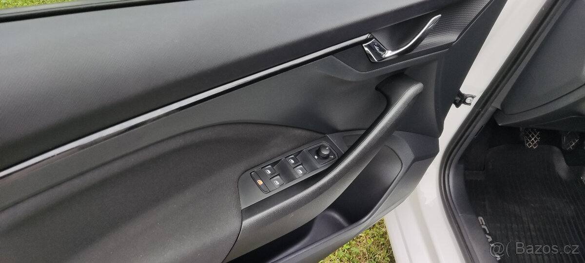 Také na splá.tky Škoda Scala 1.0TSI 85kW, možný protiúčet - 8