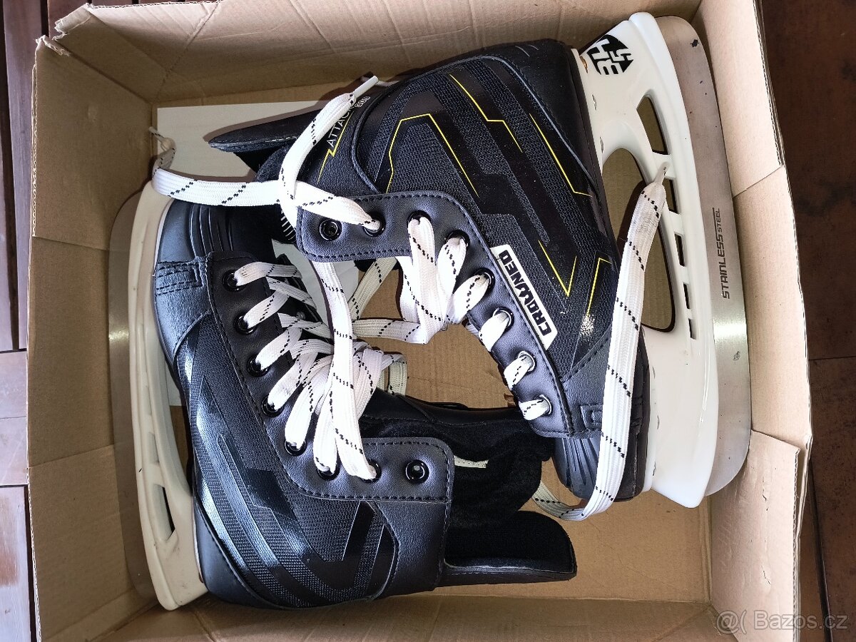 Prodám dětské brusle Crowned vel. 37 - 8