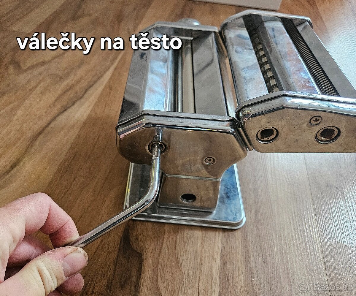 Výrobník nudlí ruční - 8