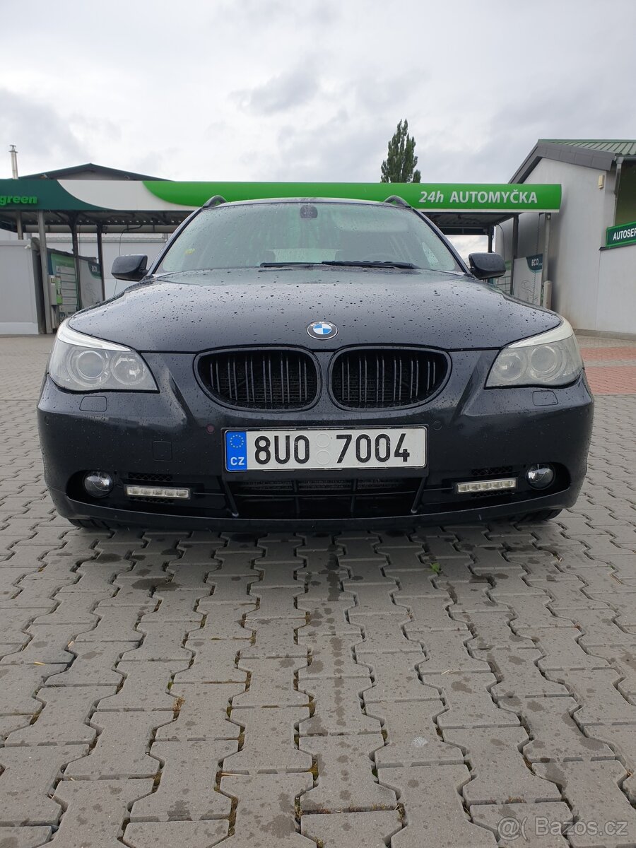 BMW E61 530D Manuál - 8