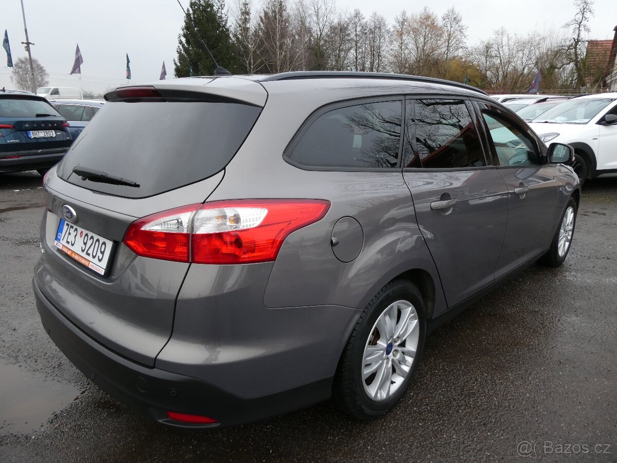 Ford Focus 1.6i 92kW serviska, klima - 8