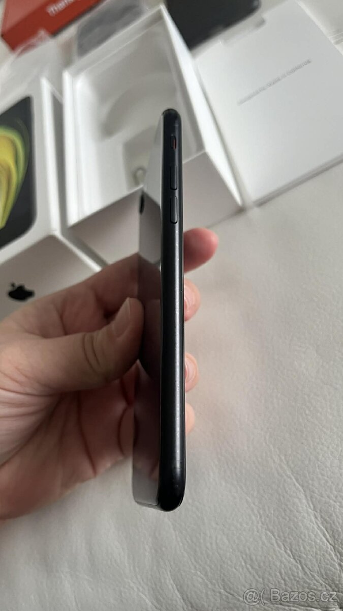 Iphone SE 2020 64GB Top stav - 8