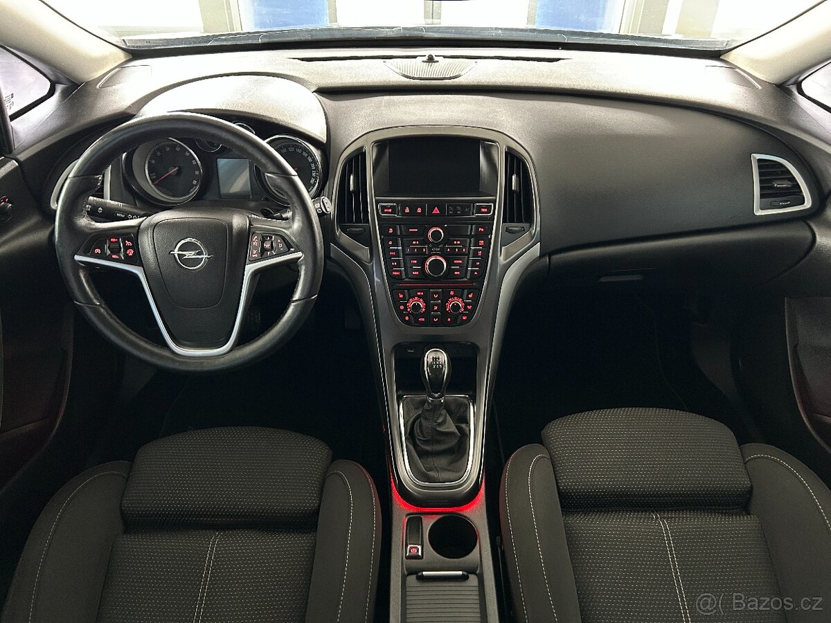 Opel Astra J 1.6 TURBO,ČR,SERVISKA,2.MAJ - 8