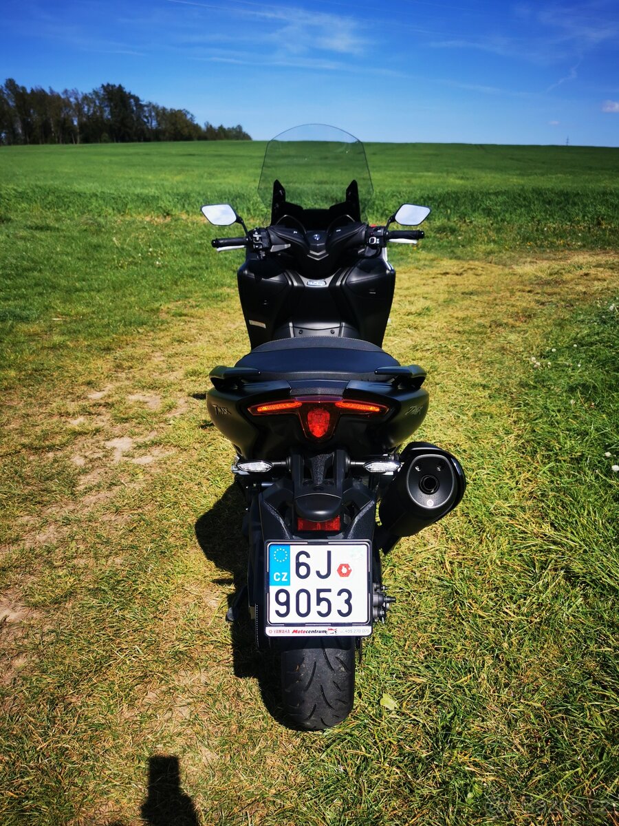 Yamaha T-Max 560 - 8